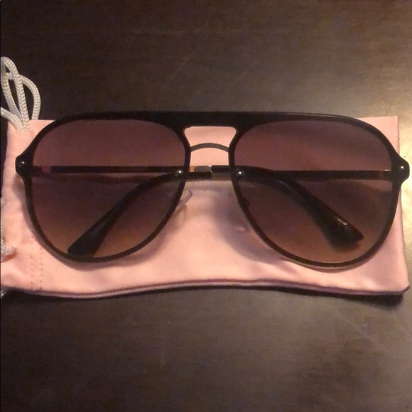 Accessories - Sunglasses